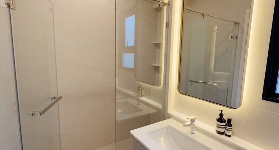 For rent 4 bedrooms house in Saphan Sung, Bangkok