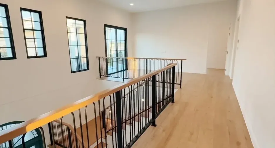 For rent 4 bedrooms house in Saphan Sung, Bangkok