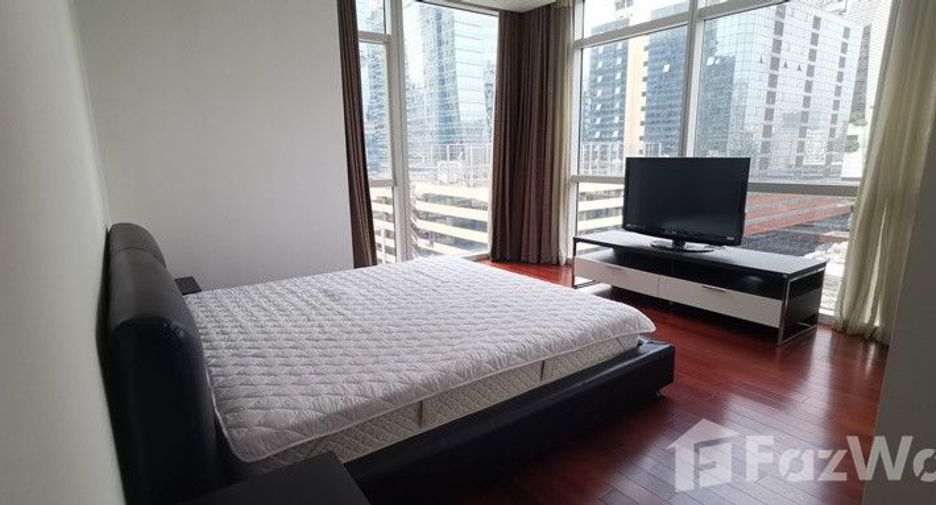 For rent 3 bedrooms condo in Pathum Wan, Bangkok