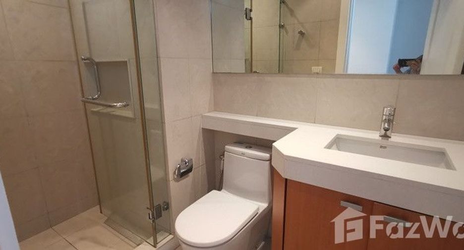 For rent 3 bedrooms condo in Pathum Wan, Bangkok