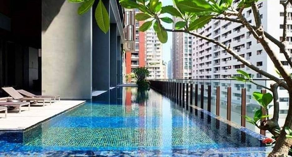 For rent 2 bedrooms condo in Pathum Wan, Bangkok