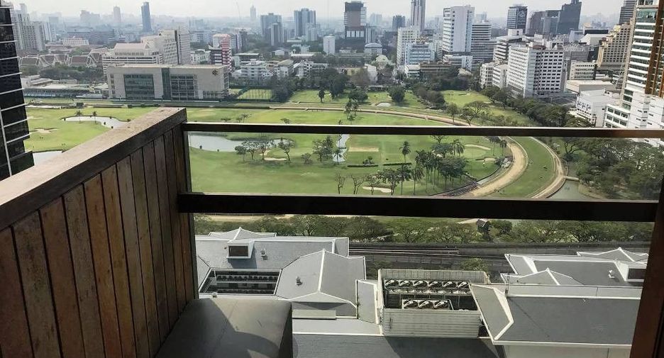 For rent 2 bedrooms condo in Pathum Wan, Bangkok
