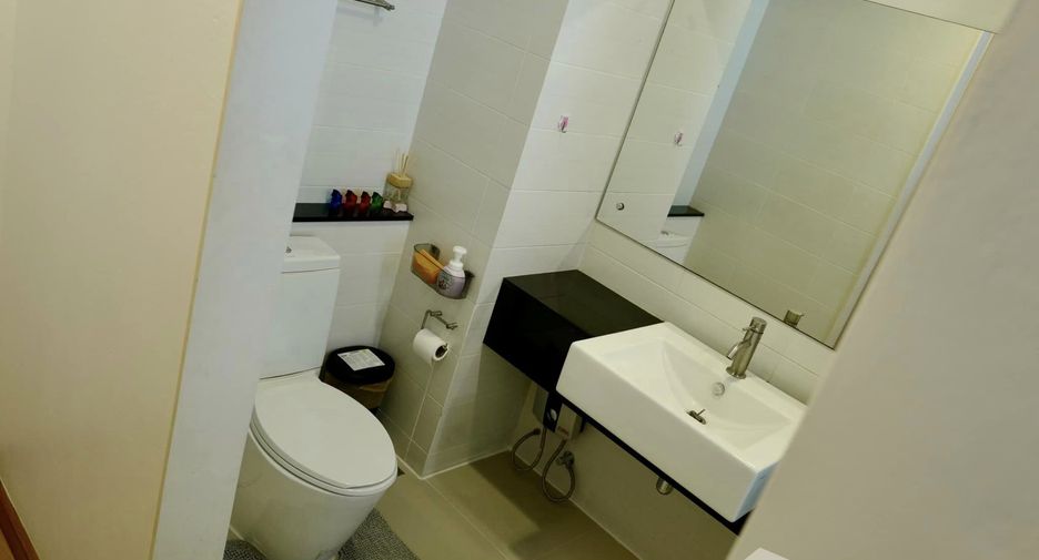 For rent 1 bed condo in Huai Khwang, Bangkok