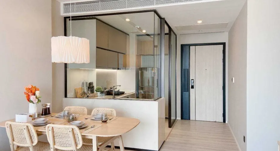For rent 2 bedrooms condo in Ratchathewi, Bangkok