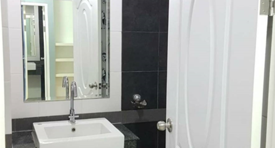 For rent 1 bed condo in Ratchathewi, Bangkok