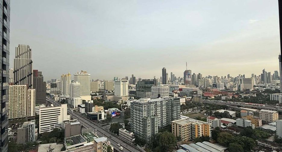 À louer 1 chambre condo à Huai Khwang, Bangkok