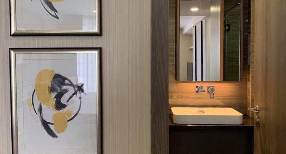 For rent 2 bedrooms condo in Pathum Wan, Bangkok