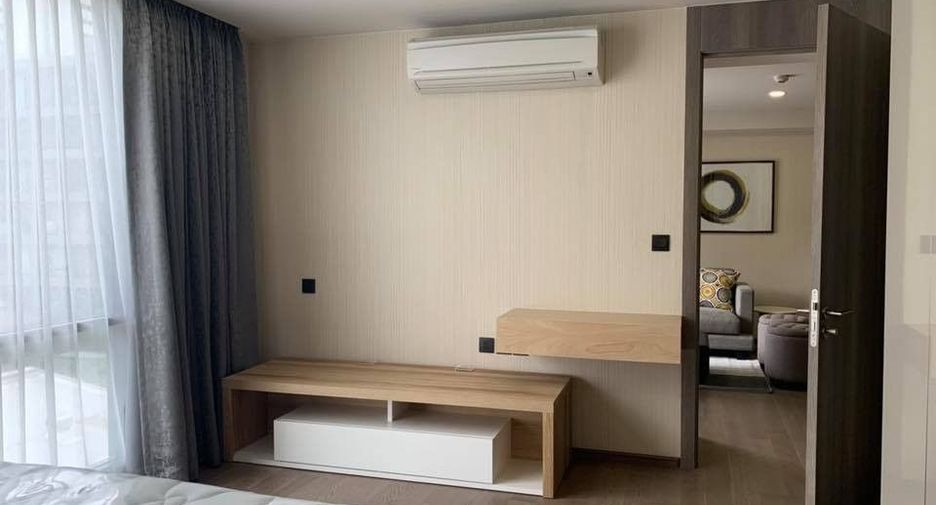 For rent 2 bedrooms condo in Pathum Wan, Bangkok