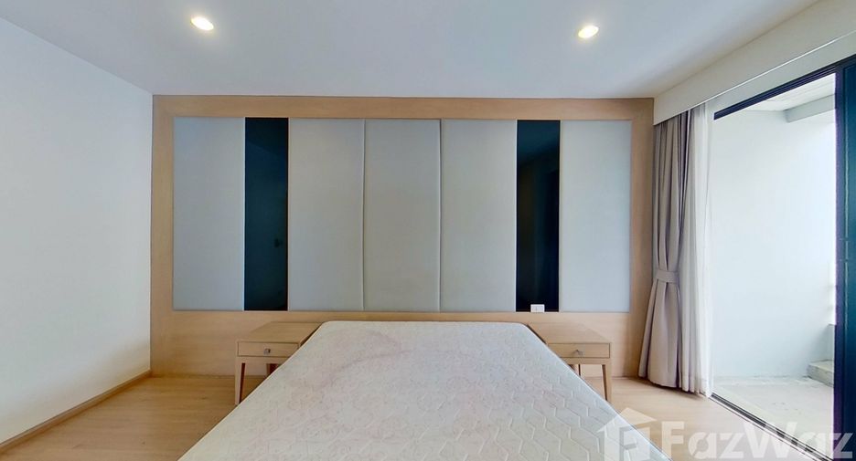 For rent 3 bedrooms apartment in Watthana, Bangkok