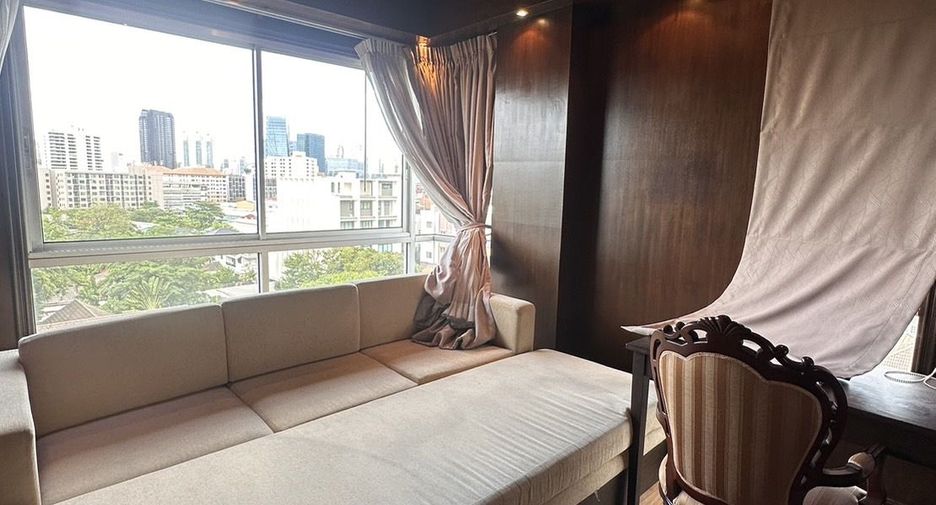 For rent 2 bedrooms condo in Yan Nawa, Bangkok