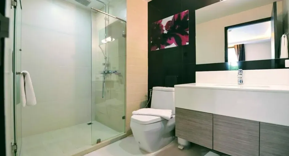 For rent 2 bedrooms apartment in Watthana, Bangkok