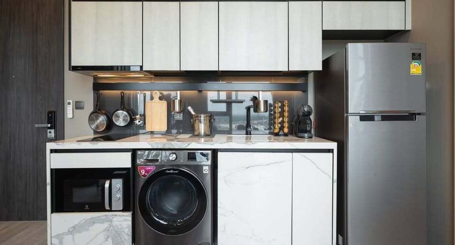 For rent 1 bed condo in Phra Khanong, Bangkok