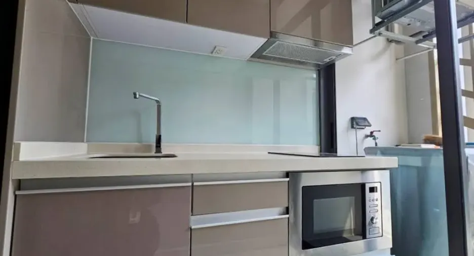 Wohnung zur Miete mit 1 Zimmer in Phra Khanong, Bangkok