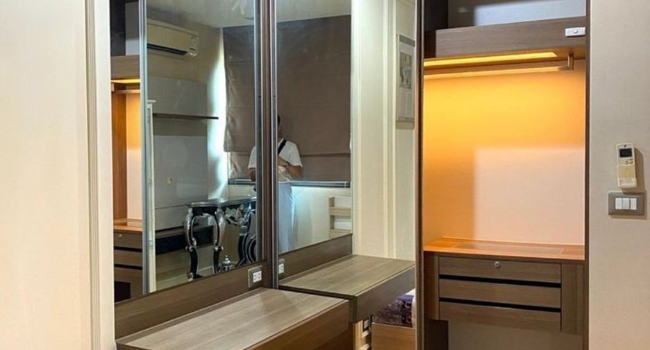Condo en alquiler de 2 habitaciones en Sathon, Bangkok
