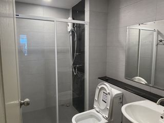 Condo en alquiler de 2 habitaciones en Bang Kapi, Bangkok
