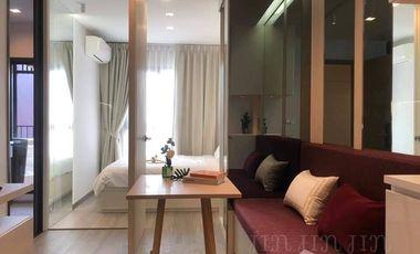 Condo en alquiler de estudio en Huai Khwang, Bangkok