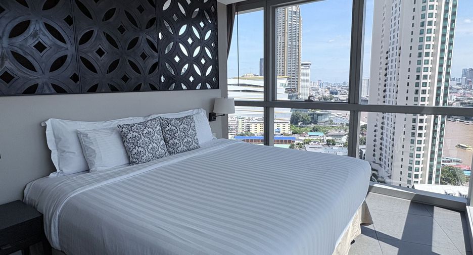 For rent 3 bedrooms condo in Sathon, Bangkok