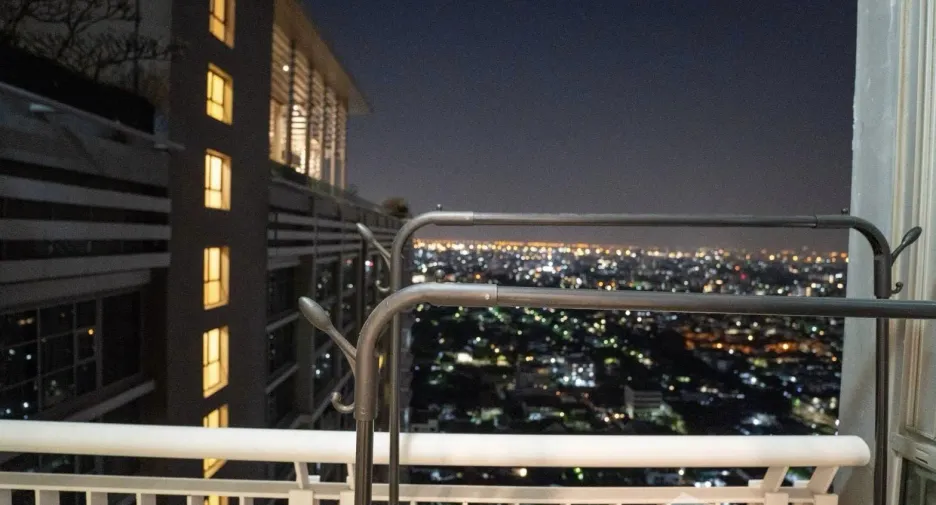 For rent 1 bed condo in Huai Khwang, Bangkok