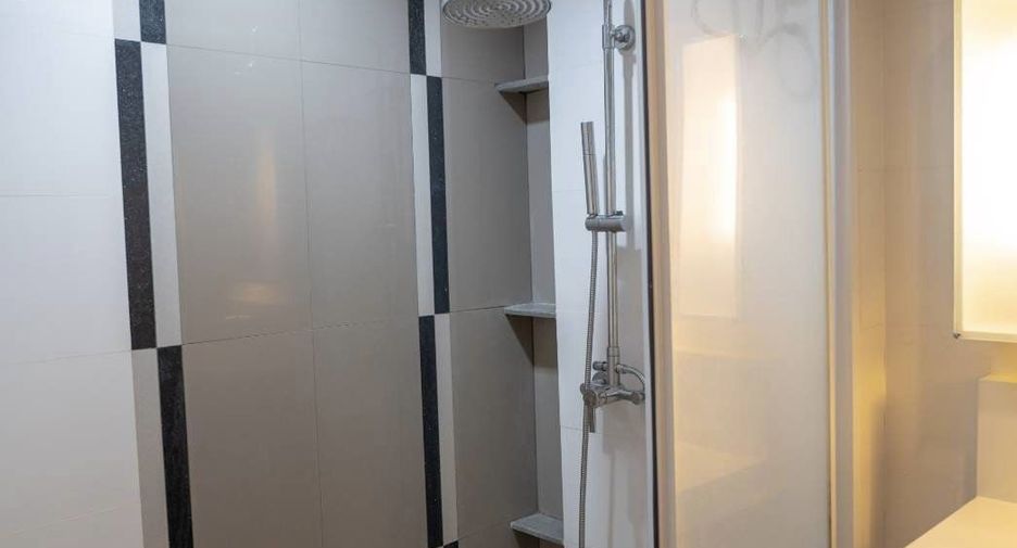 À louer 1 chambre condo à Huai Khwang, Bangkok