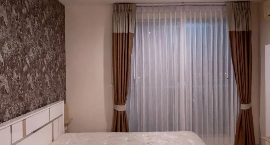 À louer 1 chambre condo à Huai Khwang, Bangkok