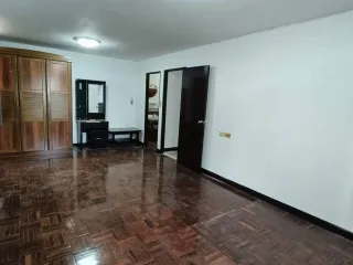 For rent 2 bedrooms condo in Yan Nawa, Bangkok