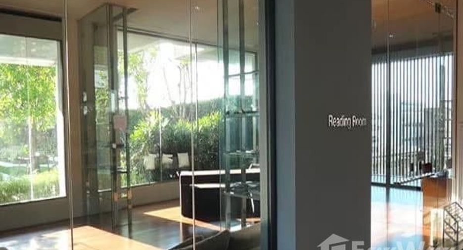 For rent 2 bedrooms condo in Phra Khanong, Bangkok