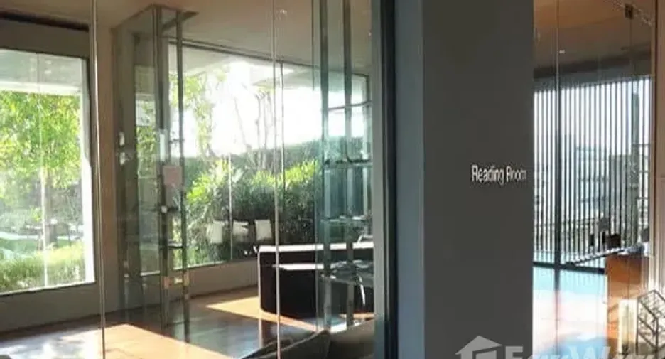 Condo en alquiler de 2 habitaciones en Phra Khanong, Bangkok