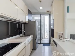 Condo en alquiler de 2 habitaciones en Phra Khanong, Bangkok