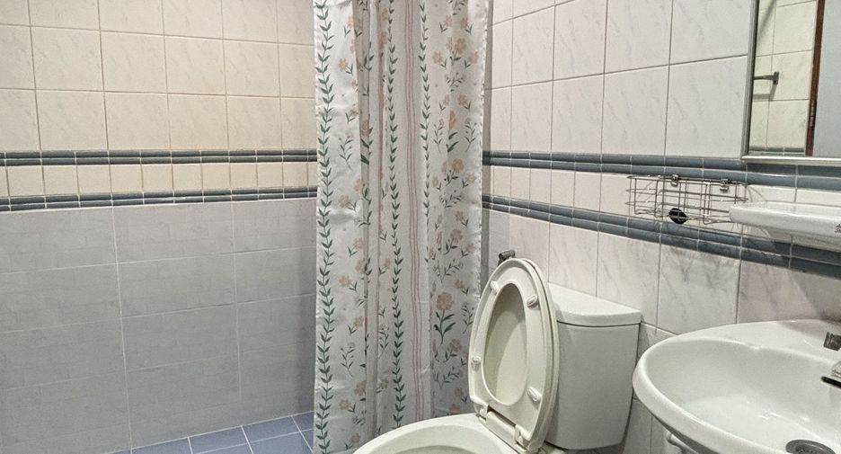 Wohnung zur Miete mit 2 Zimmer in Yan Nawa, Bangkok