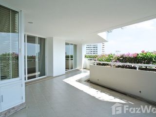 For rent 4 bedrooms condo in Watthana, Bangkok