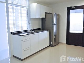 For rent 4 bedrooms condo in Watthana, Bangkok