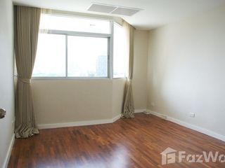 For rent 4 bedrooms condo in Watthana, Bangkok