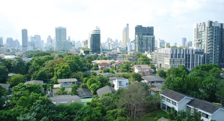 For rent 4 bedrooms condo in Watthana, Bangkok