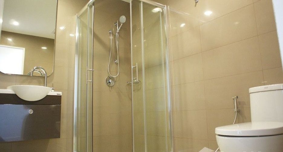 For rent 4 bedrooms condo in Watthana, Bangkok