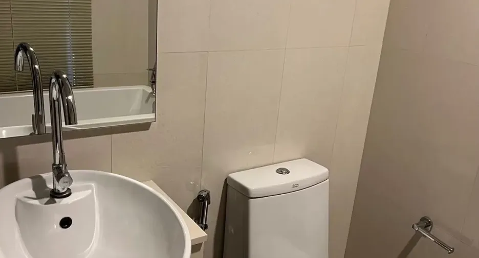 For rent 1 bed condo in Khlong Toei, Bangkok