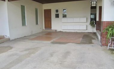 For rent 3 bedrooms house in Bang Na, Bangkok
