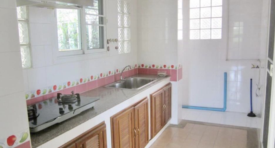 For rent 3 bedrooms house in Bang Na, Bangkok