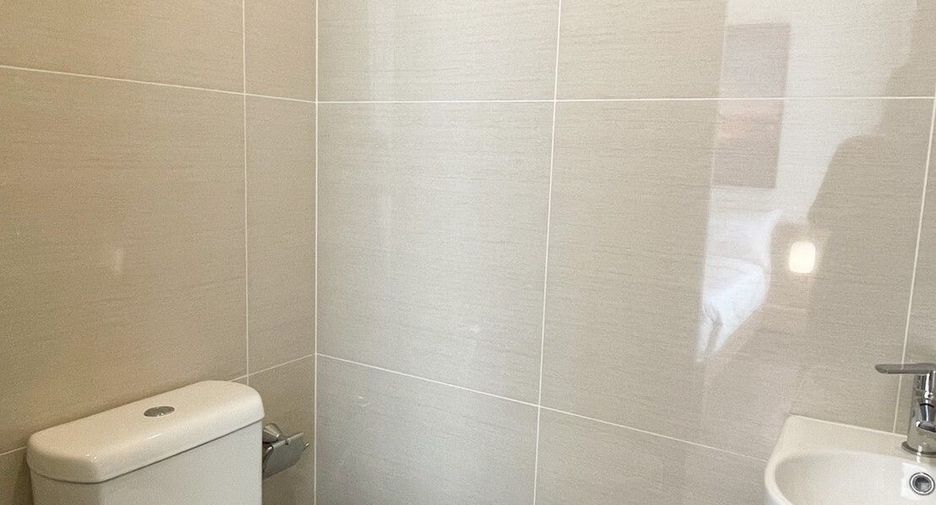 For rent studio condo in Khlong Toei, Bangkok