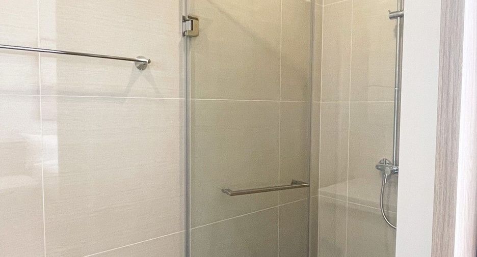 For rent studio condo in Khlong Toei, Bangkok