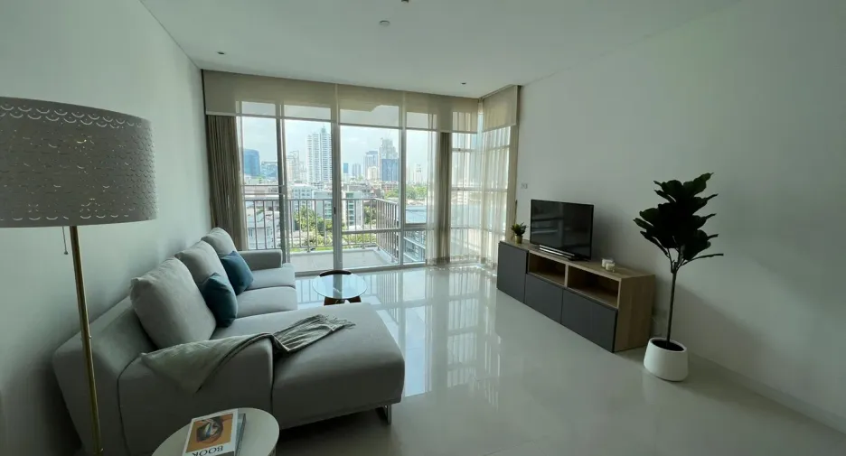 For rent 2 bedrooms condo in Khlong Toei, Bangkok