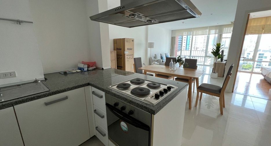 For rent 2 bedrooms condo in Khlong Toei, Bangkok
