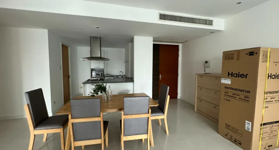 For rent 2 bedrooms condo in Khlong Toei, Bangkok
