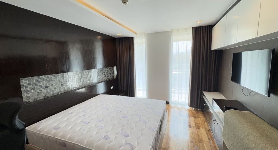 For rent 2 bedrooms apartment in Watthana, Bangkok