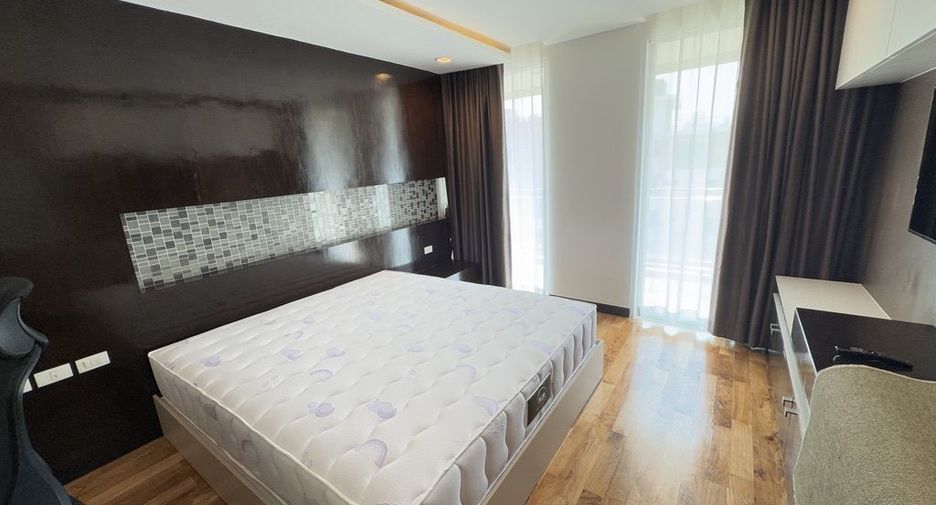 For rent 2 bedrooms apartment in Watthana, Bangkok