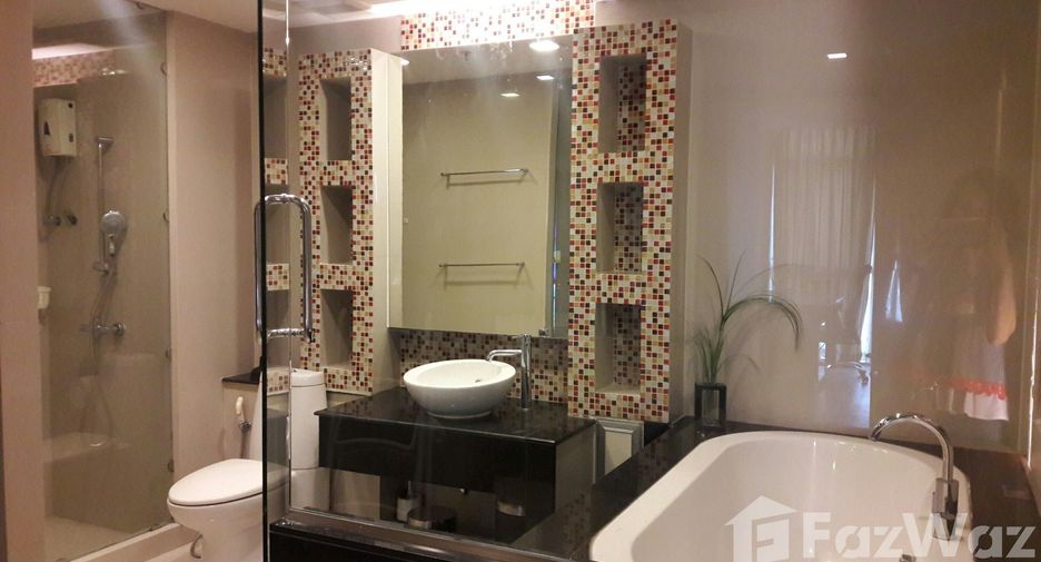 For rent 1 bed condo in Khlong Toei, Bangkok