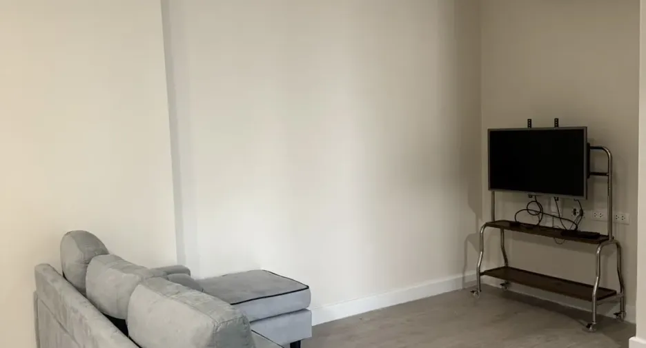 For rent 2 bedrooms condo in Phaya Thai, Bangkok