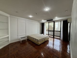 For rent 3 bedrooms apartment in Phaya Thai, Bangkok