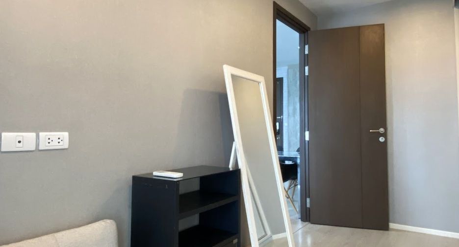 For rent 2 bedrooms condo in Sathon, Bangkok