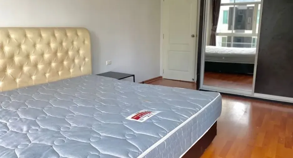 Condo en alquiler de 2 habitaciones en Khlong Toei, Bangkok