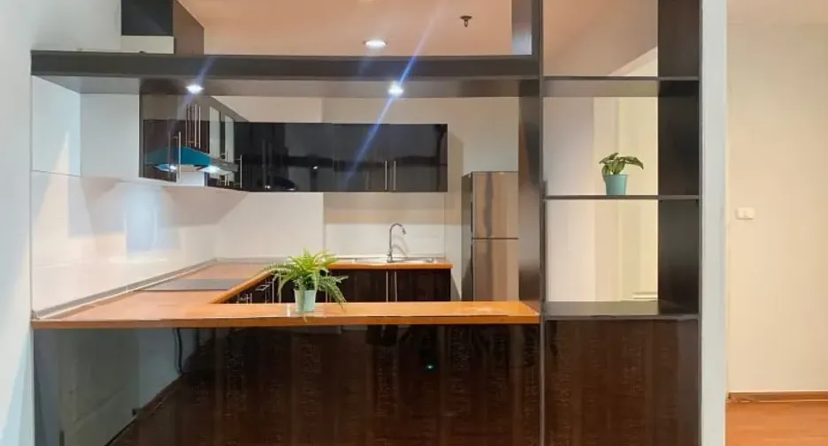 Condo en alquiler de 2 habitaciones en Khlong Toei, Bangkok